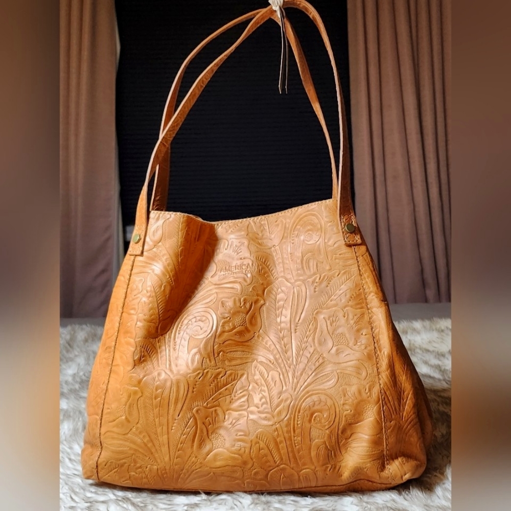 NWT! American Leather Co. Liberty Shopper Embossed Tan 3 Compartments Handbag